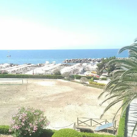 Monolocale Con Vista E Accesso Diretto Al Mare - Chioma, Castiglioncello Appartamento *